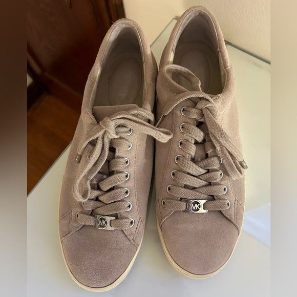 Lightly worn Michael Kors light pink suede runners US 8 - Picture 4 of 6